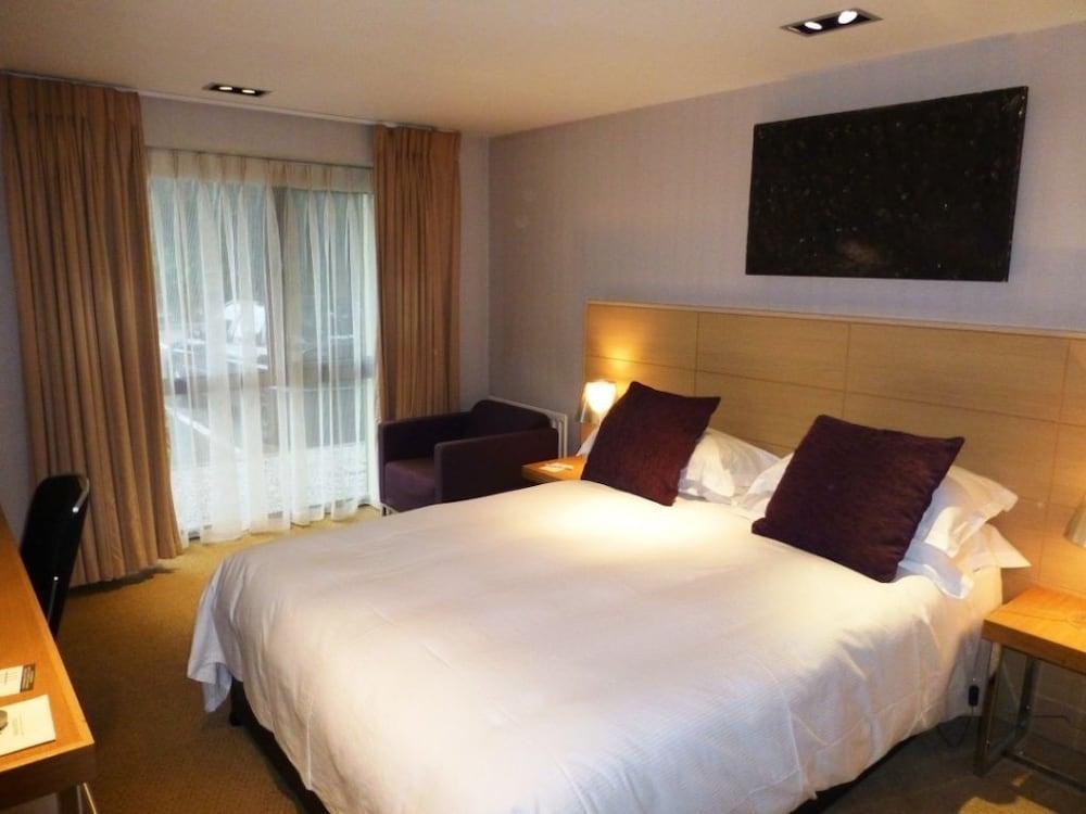 Beales Hotel Hatfield  Exteriör bild